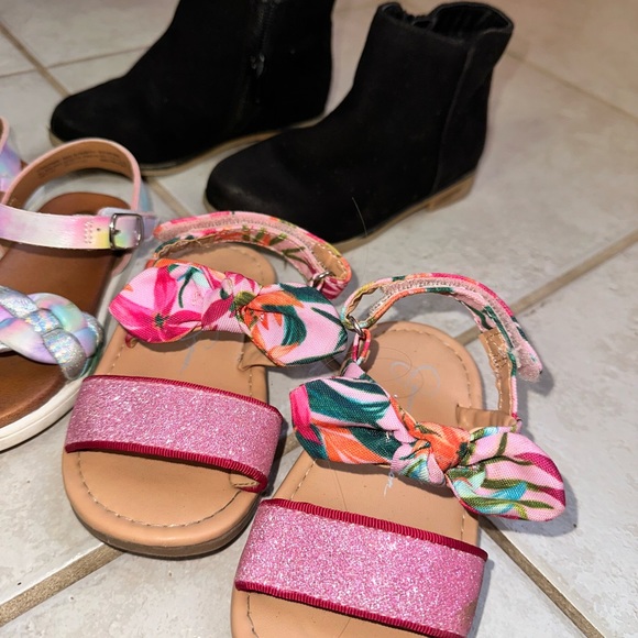 Toddler Girl Sandals and Boots Bundle Size 7 - Picture 4 of 4